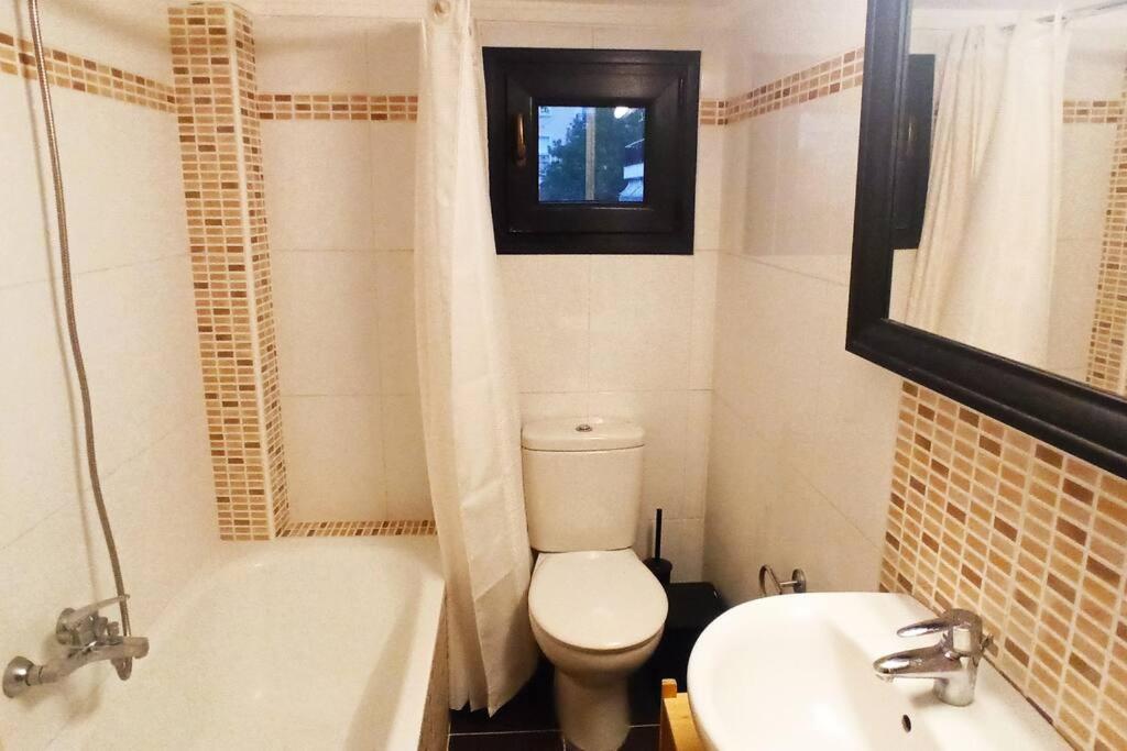 Grand Getaway Suite 300Mts From The Beach Peraia  Exterior photo